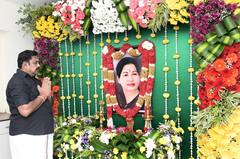 SEE PICS: EPS Pays Tribute To Jayalalithaa On 6th Death Anniversary