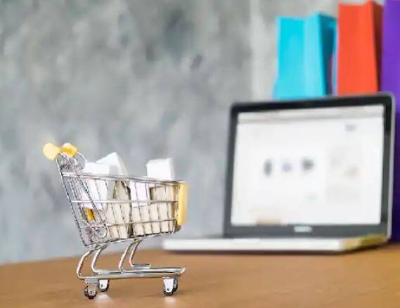 ਜੇਕਰ ਤੁਹਾਡੇ ਨਾਲ ਧੋਖਾ ਹੋਇਆ ਹੈ ਤਾਂ ਪਹਿਲਾਂ ਆਪਣੀ ਈ-ਕਾਮਰਸ ਵੈੱਬਸਾਈਟ ਤੋਂ ਹੀ ਇਸ ਦੀ ਸ਼ਿਕਾਇਤ ਕਰੋ। ਤੁਸੀਂ ਕੰਪਨੀ ਦੇ ਕਸਟਮਰ ਕੇਅਰ 'ਤੇ ਕਾਲ ਕਰਕੇ ਆਪਣੀ ਸ਼ਿਕਾਇਤ ਦਰਜ ਕਰਵਾ ਸਕਦੇ ਹੋ।