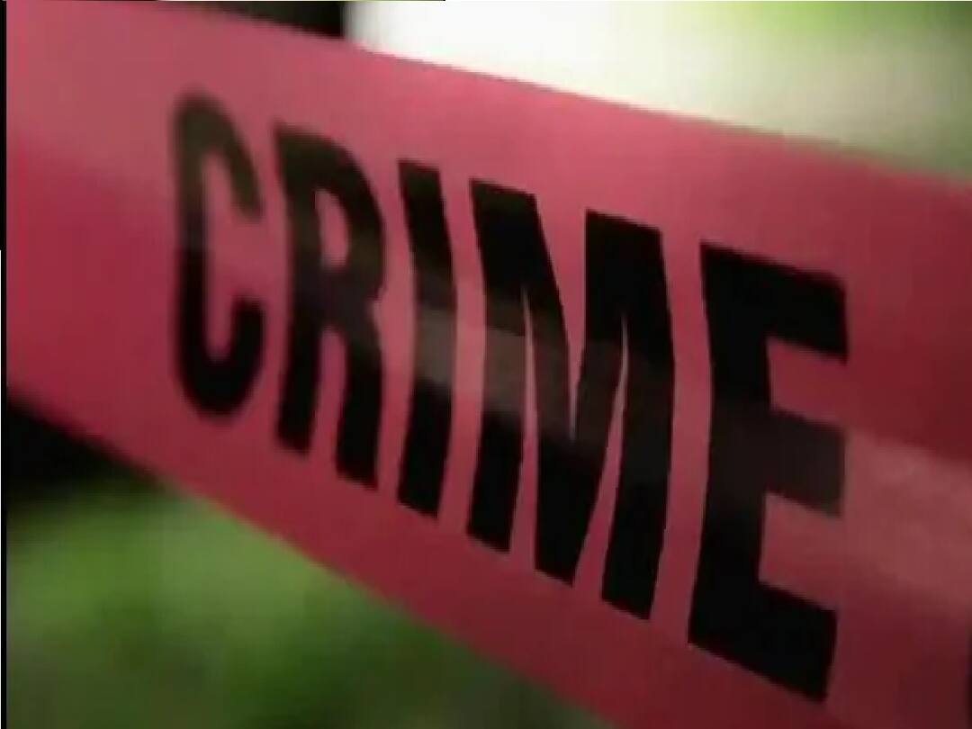 கொடூரத்தின் உச்சம்.. உறவினரின் தலையை வெட்டிக் கொலை... செல்பி எடுத்த நண்பர்கள்...!