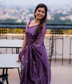 Amritha Aiyer Photos: చీరలో సక్కగున్న 'హనుమాన్' బ్యూటీ అమృత