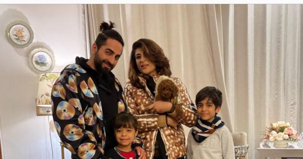 आयुष्मान का घर किसी खूबसूरत महल के जैसा है. इस घर का हर हिस्सा ना सिर्फ बेहद स्टाइलिश और लेविश है बल्कि इसकी खूबसूरती देखकर मन खुश हो जाता है.