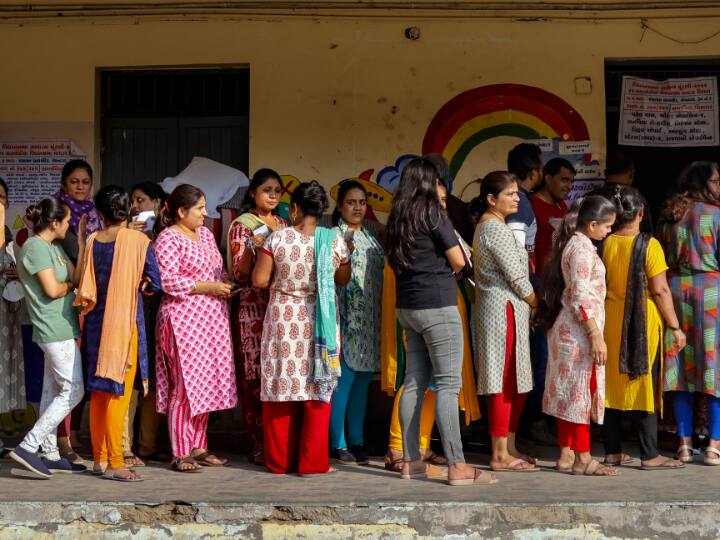 ABP C Voter Exit Poll Results Shows Women Voter is with BJP in Gujarat Assembly Elections 2022 ABP C-Voter Exit Poll: गुजरात में महिला वोटर किसके साथ? एग्जिट पोल के ये नतीजे चौंकाने वाले