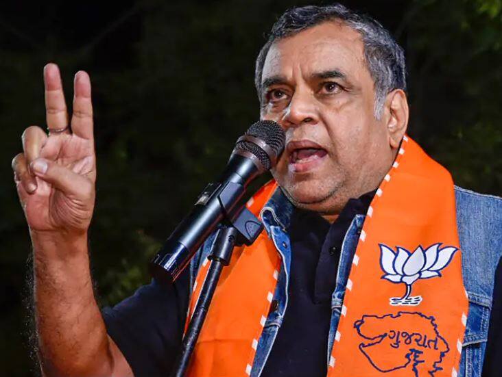 kolkata police registers fir against paresh rawal for making controversial remarks about bengalis Paresh Rawal ની સામે કોલકાતા પોલીસે ફરિયાદ નોંધી, બંગાળીઓને લઈ વિવાદીત ટિપ્પણી કરી હતી