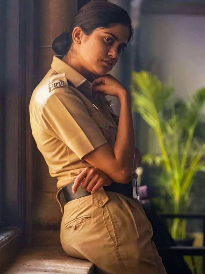 'आश्रम' और 'शी' जैसी चर्चित वेब सीरीज में नजर आईं अदिति पोहनकर ओटीटी प्लेटफॉर्म की मशहूर एक्ट्रेस हैं. उनकी एक्टिंग काबिले तारीफ है.