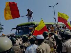 Karnataka Rakshana Vedike Activists Stage Protest Near Belagavi Amid Border Row - SEE PICS
