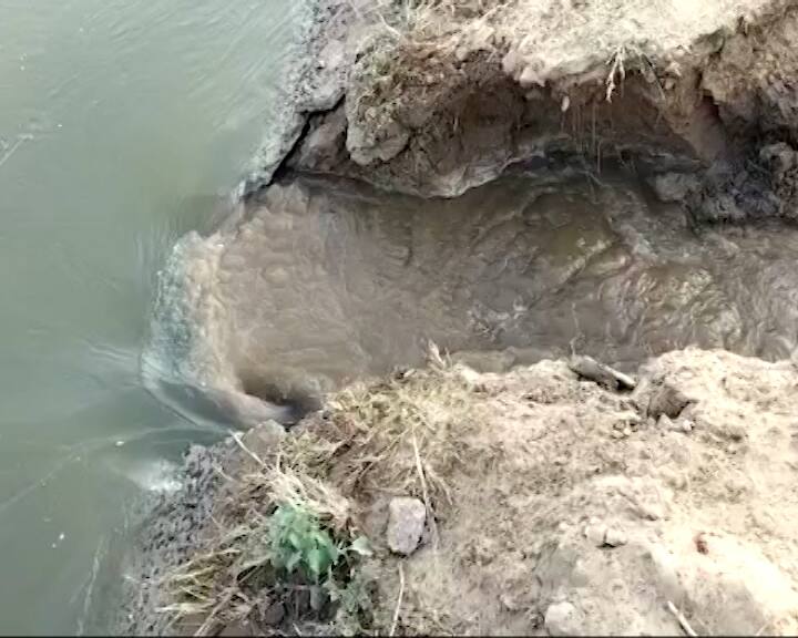 Narmada Canal break in Patan District પાટણ જિલ્લામાં  નર્મદા કેનાલમાં ગાબડુ પડ્યું, ખેતરોમાં પાણી ફરી વળ્યા