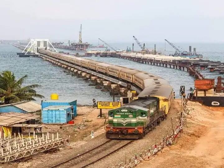 New Pamban Bridge: ભારતીય રેલ્વે દેશમાં પ્રથમ વર્ટિકલ લિફ્ટ સી બ્રિજ બનાવી રહી છે. આ પુલ તમિલનાડુ રામેશ્વરમને મુખ્ય ભૂમિ સાથે જોડવાનું કામ કરશે.