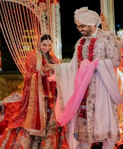 Hansika Motwani Wedding: માંગમાં સિંદૂર ભરાતાં જ રડી પડી હંસિકા મોટવાણી, જુઓ લગ્નની શાનદાર તસવીરો