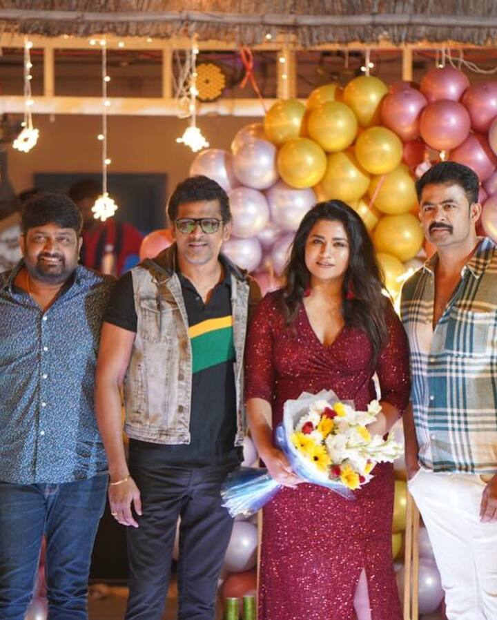 తాజాగా హైదరాబాద్ లో జ్యోతి బర్త్ డే వేడుకలు ఘనంగా జరిగాయి. Photo Credit: Jyoti Labala/Instagram