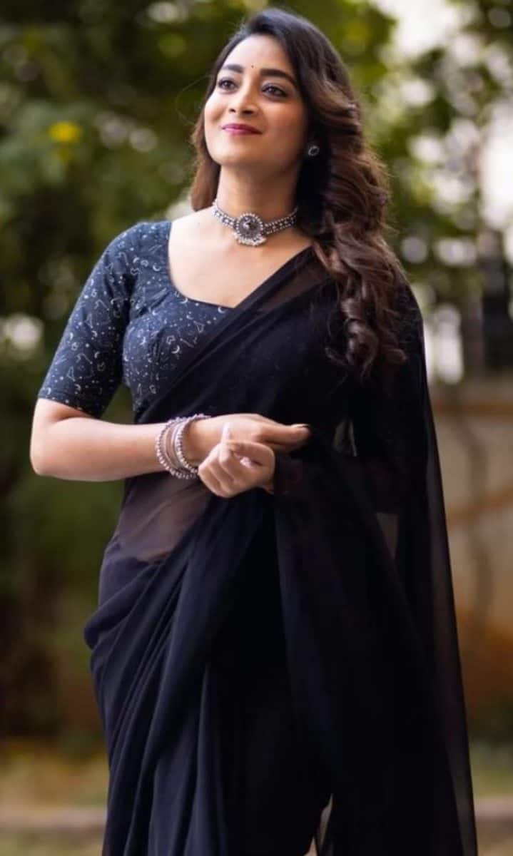 భాను 'జాబిలమ్మ' అనే టీవీ సీరియల్ తో బుల్లి తెర ప్రేక్షకులకు పరిచయమైంది. Image credit: Bhanu Sree/Instagram