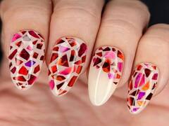 Nail Art: ग्लिटर नेल आर्ट के लेटेस्ट और क्लासी डिजाइन आपके हाथों की बढ़ा देंगे खूबसूरती, तारीफ करते थकेंगे नहीं लोग