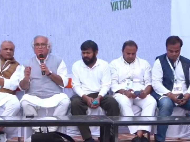 Rajasthan News Kanhaiya Kumar and Jairam Ramesh target BJP during Rahul Gandhi Bharat Jodo Yatra Rajasthan News: भारत जोड़ो यात्रा के दौरान कन्हैया कुमार का बीजेपी पर निशाना, कहा- 'गुजरात में जिम्मेदार लोग गुंडागर्दी करते हैं'