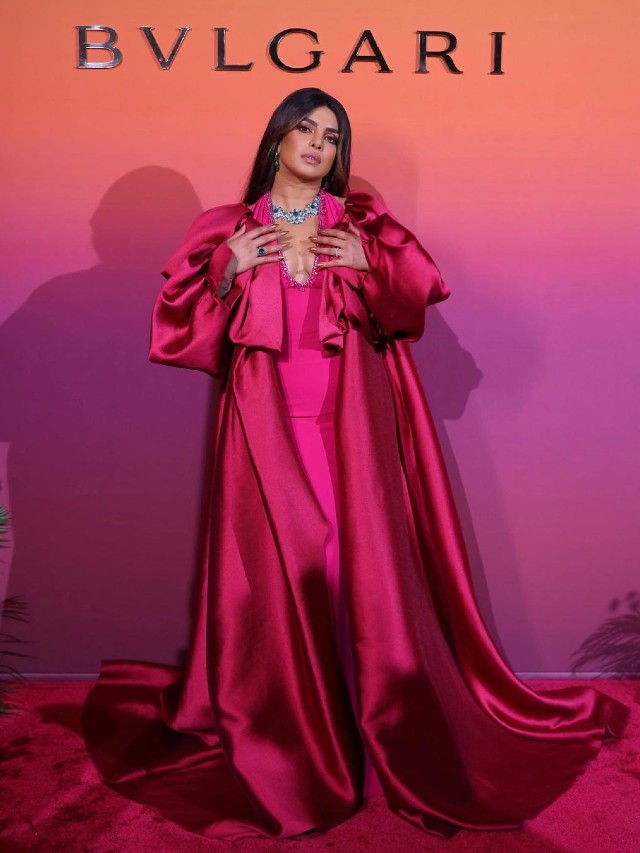 Priyanka Chopra Looks Stunning In Pink Bvlgari Gown