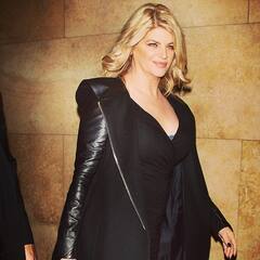 kirstie alley passed away: 'लूक हूज टॉकिंग' स्टार किर्स्टी अॅलीचे निधन; कॅन्सरशी झुंज अपयशी