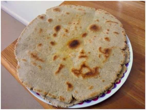 Bajra Roti Benefits : सर्दी के मौसम में अमृत से कम नहीं बाजरे की रोटी, रोज़ खाएंगे तो नहीं काटने पड़ेंगे डॉक्टर के चक्कर Bajra Roti Benefits : सर्दी के मौसम में अमृत से कम नहीं बाजरे की रोटी, रोज़ खाएंगे तो नहीं काटने पड़ेंगे डॉक्टर के चक्कर