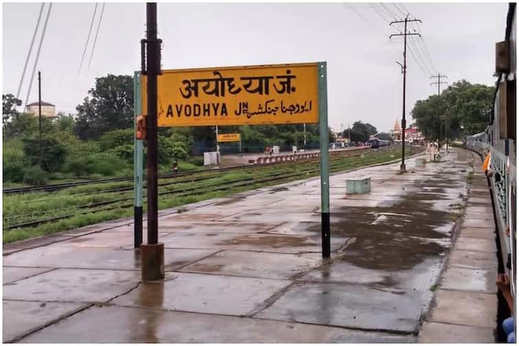 Babri demolition anniversary High alert in Ayodhya drone surveillance amid tight security in mathura Ayodhya: बाबरी विध्वंस की बरसी पर अयोध्या में हाई अलर्ट, मथुरा में कड़ी सुरक्षा के बीच ड्रोन से निगरानी, चप्पे-चप्पे पर पुलिस तैनात