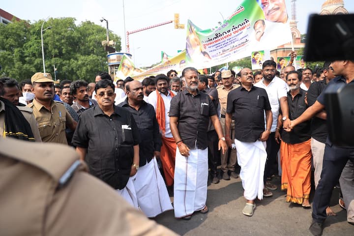 O Paneerselvam and Sasikala also separately paid tributes