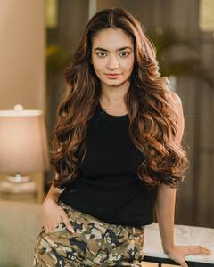 Anushka Sen Net Worth: महंगी गाड़ियां-लग्जरी बैग्स, छोटी सी उम्र में करोड़ों की मालकिन हैं अनुष्का सेन, जानें एक्ट्रेस की नेटवर्थ