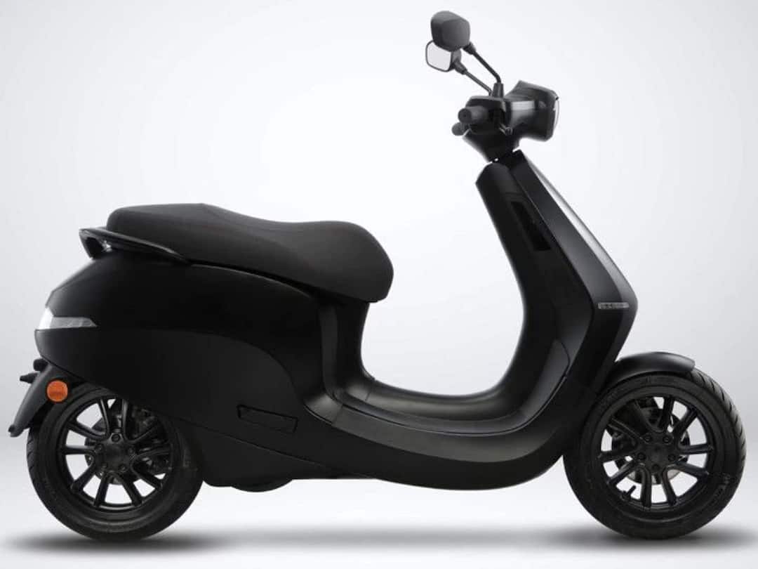 Up to 10 thousand rupees discount on the purchase of ola electric scooter know the features and price marathi auto news 'या' इलेक्ट्रिक स्कूटरच्या खरेदीवर मिळत आहे 10 हजार रुपयांपर्यंत सूट, जाणून घ्या फीचर्स आणि किंमत