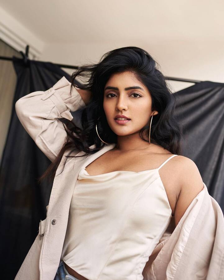 ఎప్పటికప్పుడు లేటెస్ట్ ఫోటోలను షేర్ చేస్తుంది.Photo Credit@Eesha Rebba/instagram