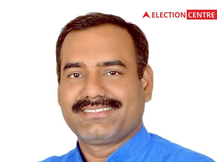 Delhi MCD Results 2022 AAP candidate Surendra Kaushik won in Mohan Garden Chief Minister Arvind Kejriwal ANN Delhi MCD Results 2022: मोहन गार्डन में AAP प्रत्याशी सुरेंद्र कौशिक जीते, बोले ये मेरे साथ- साथ सीएम केजरीवाल की भी जीत