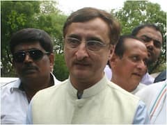 मध्य प्रदेश: डॉ फरहत खान की विवादित किताब मामले में FIR के बाद सियासत जारी, कांग्रेस सांसद ने कही ये बात