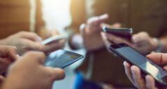 किस वर्ग तक कितनी पहुंची टेक्नोलॉजी? देश में इतने पुरुष और महिलाओं के पास है मोबाइल...रिसर्च में हुआ खुलासा!