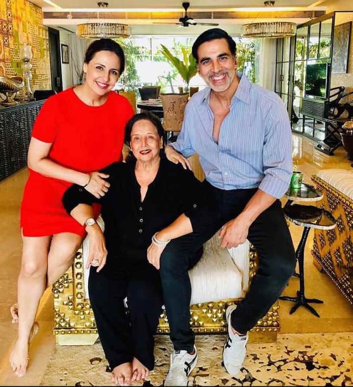 इस घर के डाइनिंग स्पेस को नेचर के नजदीक किया गया है. घर के गार्डन और डाइनिंग स्पेस को एक कांच की दीवार से सेपरेट किया गया है.