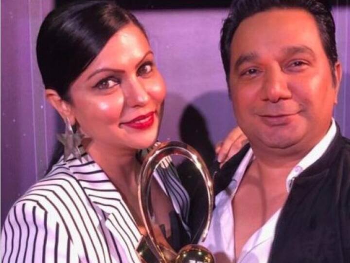 एक्टर, कोरियोग्राफर, डायरेक्टर- प्रड्यूसर अहमद खान ने मॉडल और प्रड्यूसर सायरा खान से शादी की है.