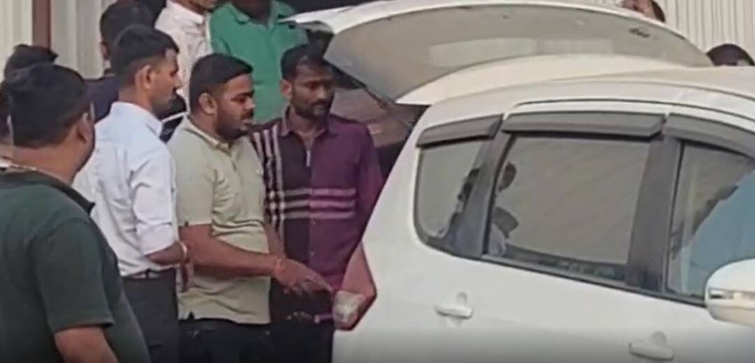 Vadodara: ATS informed that more drugs have been seized. Vadodara: વડોદરાના પાયલ કોમ્પલેક્સની બંધ ઓફિસમાંથી ઝડપાયુ વધુ 100 કિલો ડ્રગ્સ