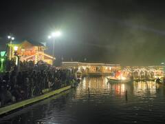 House Boat In Srinagar: जम्मू-कश्मीर में हाउसबोट उत्सव, आप भी देखें डल झील का ये लुभावना नज़ारा