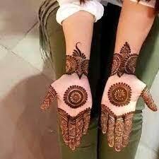 Gol Tikki Mehndi Designs: बेहद प्यारी और बहुत खूबसूरत लगती हैं गोल टिक्की मेहंदी, देखें इसके ट्रेंडी और स्टाइलिश डिजाइन Gol Tikki Mehndi Designs: बेहद प्यारी और बहुत खूबसूरत लगती हैं गोल टिक्की मेहंदी, देखें इसके ट्रेंडी और स्टाइलिश डिजाइन