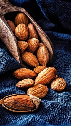 பாதாம் சாப்பிடுவதால் நம் உடலுக்கு ஏற்படும் தீமைகள் என்ன தெரியுமா...?