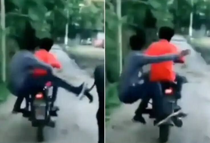 bike rider falling from bike After kicking buffalo video goes viral Viral Video : रस्त्यावर उभ्या म्हशीला मारली लाथ, पुढे काय झालं पाहून तुम्हालाही हसू आवरणार नाही