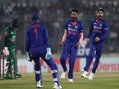 Mohammed Siraj: இன்றைய போட்டியில் இரண்டு விக்கெட்.. முதலிடத்திற்கு சென்ற சிராஜ்.. ஒருநாள் போட்டியில் இப்படி ஒரு சாதனையா?
