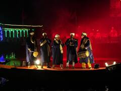 House Boat In Srinagar: जम्मू-कश्मीर में हाउसबोट उत्सव, आप भी देखें डल झील का ये लुभावना नज़ारा