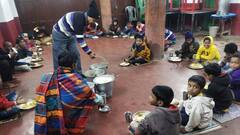 Chandannagore: বিপ্লবীদের আঁতুরঘরে দরিদ্র শিশুদের সঙ্গে সন্তানের জন্মদিন পালন