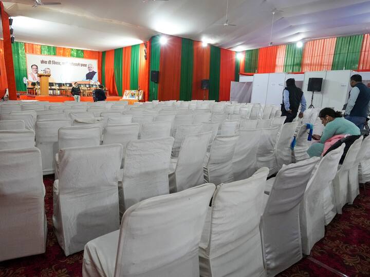 The office of Delhi BJP wore a sombre look as AAP dashed the party's hopes of returning to power in the MCD. The BJP, which exit polls had predicted would suffer a massive defeat, put up a spirited fight to win 104 wards. (Source: PTI)