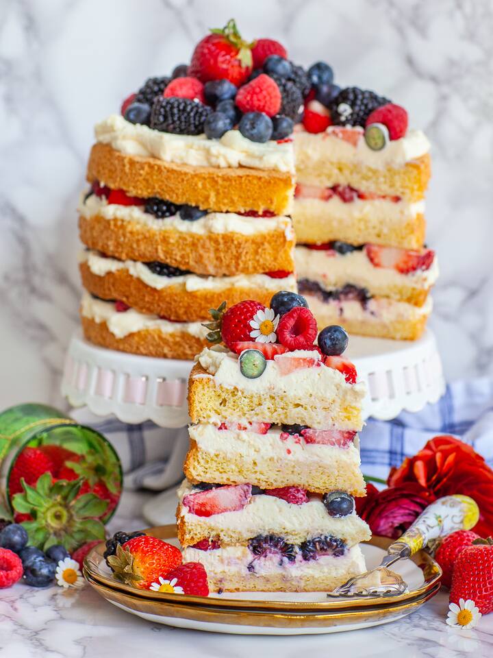 பெர்ரி ட்ரெஸ் லெச்சஸ் கேக்