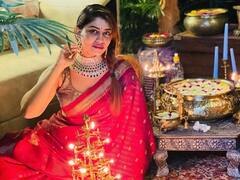 தீபத்துடன் ஜொலிக்கும் ஷிவானி...லேட்டஸ்ட் இன்ஸ்டாகிராம் புகைப்படங்கள்!