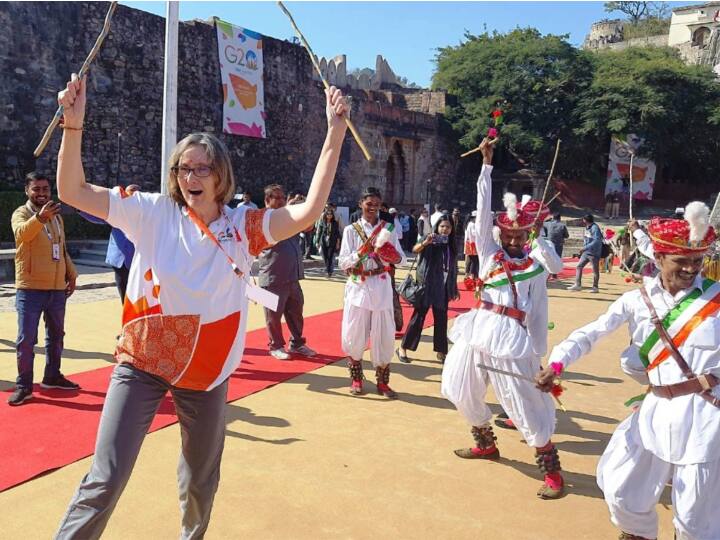 Rajasthan Delegates danced with artists on the last day of the G-20 Sherpa meeting in Udaipur ann Udaipur: जी-20 शेरपा सम्मेलन के अंतिम दिन कलाकारों के साथ झूमे डेलिगेट्स, कुंभलगढ़ और रणकपुर का भी किया भ्रमण