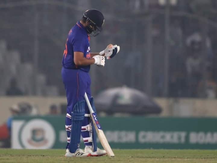 Rohit Sharma played a brilliant inning in the second ODI against Bangladesh despite the injury IND vs BAN: हाथों पर पट्टी बांधकर रोहित शर्मा ने जड़े 5 छक्के, लेकिन टीम इंडिया को नहीं मिली जीत...