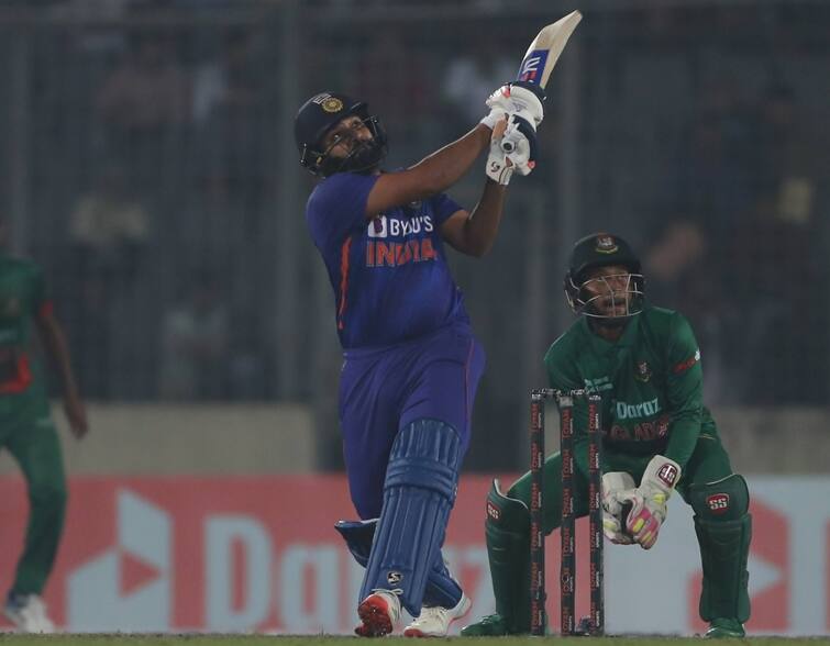India vs Bangladesh: Rohit will be flying back to Mumbai to consult expert not sure if he will come back for Test series: Rahul Dravid Dravid on Rohit Injury: ટીમ ઇન્ડિયાને લાગ્યો ઝટકો, ત્રીજી વન-ડેમાંથી રોહિત શર્મા સહિત ત્રણ ખેલાડી બહાર