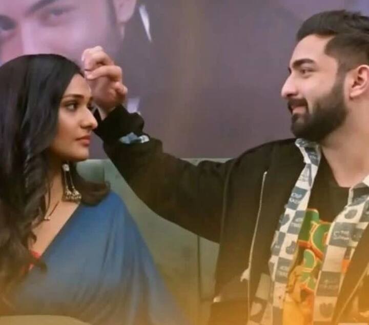 भाग्य लक्ष्मी- जीटीवी के पॉपुलर शो ‘भाग्य लक्ष्मी’ को टॉप 10 टीआरपी की लिस्ट में 10वीं जगह मिली है. शो की रेटिंग में भी काफी कमी देखी गई है.