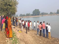 MP News: इंदौर में तालाब में डूबने से दो बच्चों की मौत, घंटों तलाश के बाद निकाला गया शव