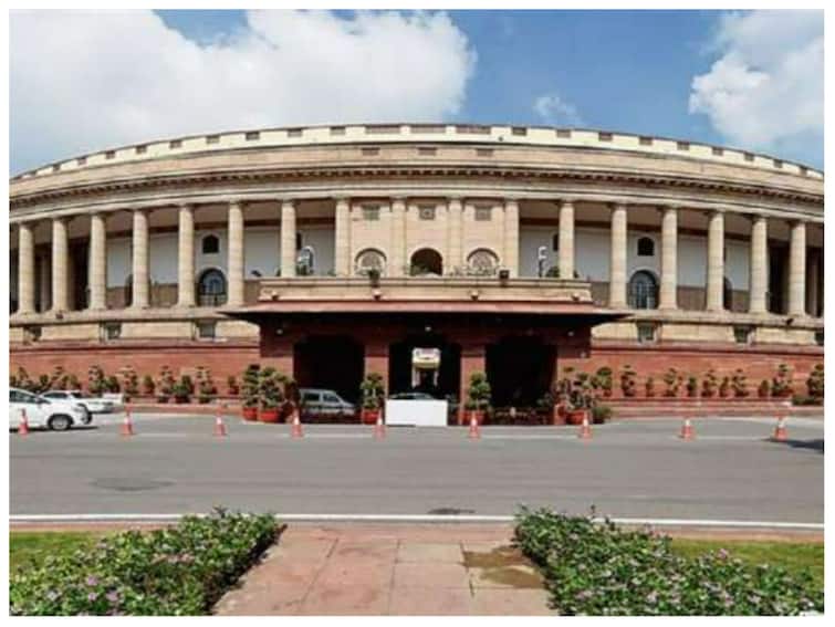 Parliament session women may get gift of giving 33 percent reservation संसद के इस सत्र में महिलाओं को 33 फीसदी आरक्षण देने की मिलेगी सौगात?