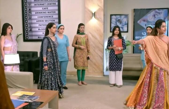 कुमकुम भाग्य- सालों से दर्शकों का मनोरंजन कर रहा ‘कुमकुम भाग्य’ इस हफ्ते की टीआरपी लिस्ट में 7वें नबंर है. शो को 62 रेटिंग मिली है.