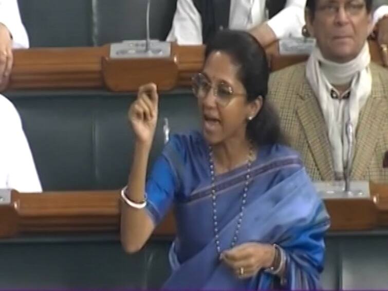 Maharashtra Karnataka Border Dispute NCP MP Supriya Sule and Shivena MP Vinayak Raut raised issue in Loksabha Maharashtra Karnataka Border Dispute: महाराष्ट्र कर्नाटक वादाचे लोकसभेत पडसाद; सुप्रिया सुळे आणि विनायक राऊत आक्रमक