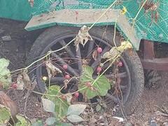 In Pics: बलरामपुर के पंचायतों को मिले रिक्शों में लग रही जंग, प्रशासन को हो रहा करोड़ों का नुकसान, देखें तस्वीरें