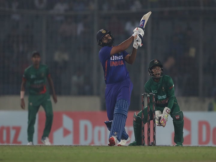 ind vs ban Dinesh Karthik praised Rohit Sharma said he showed what it means to play for country IND vs BAN: दिनेश कार्तिक ने की रोहित शर्मा की जमकर तारीफ, बोले- 'हिटमैन ने दिखाया देश के लिए खेलना क्या मायने रखता है'